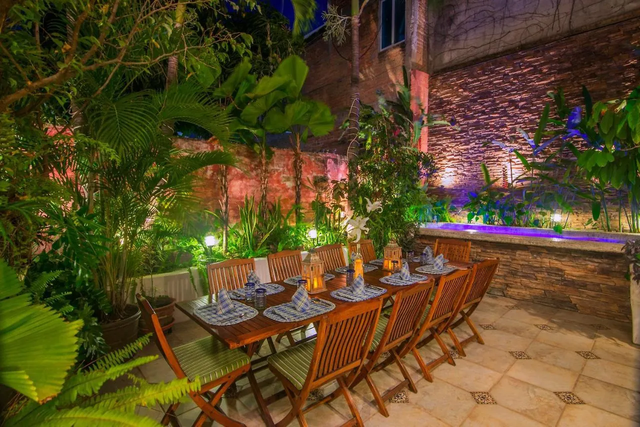 Casa Romance Escondido Пуэрто-Вальярта
